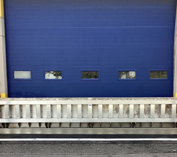 automatic-flood-proof-barriers automatic-flood-proof-barriers